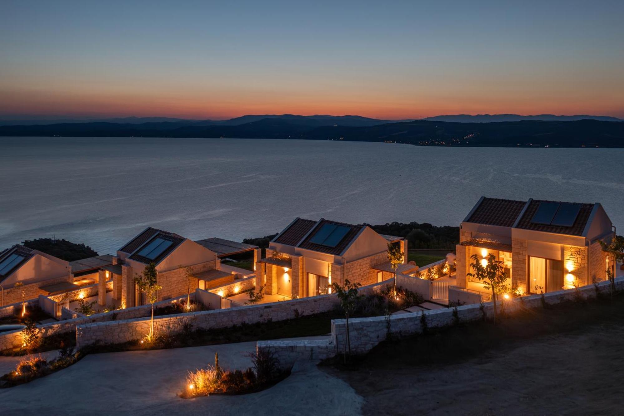 Sun Rise Villas Đảo Amolianí Ngoại thất bức ảnh
